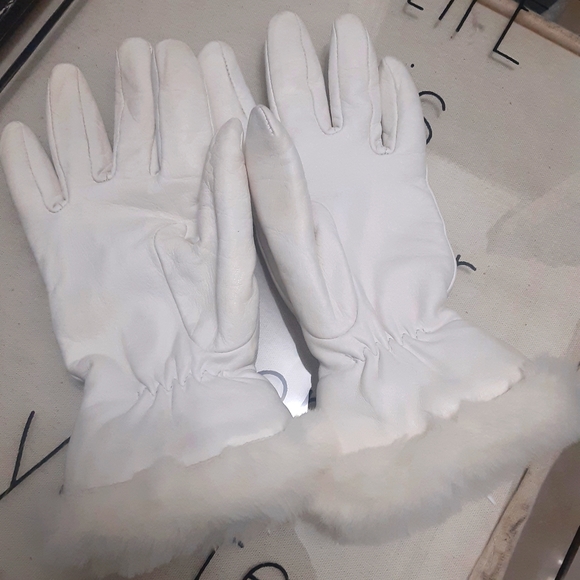 Wilson leather insulated leather white gloves. S